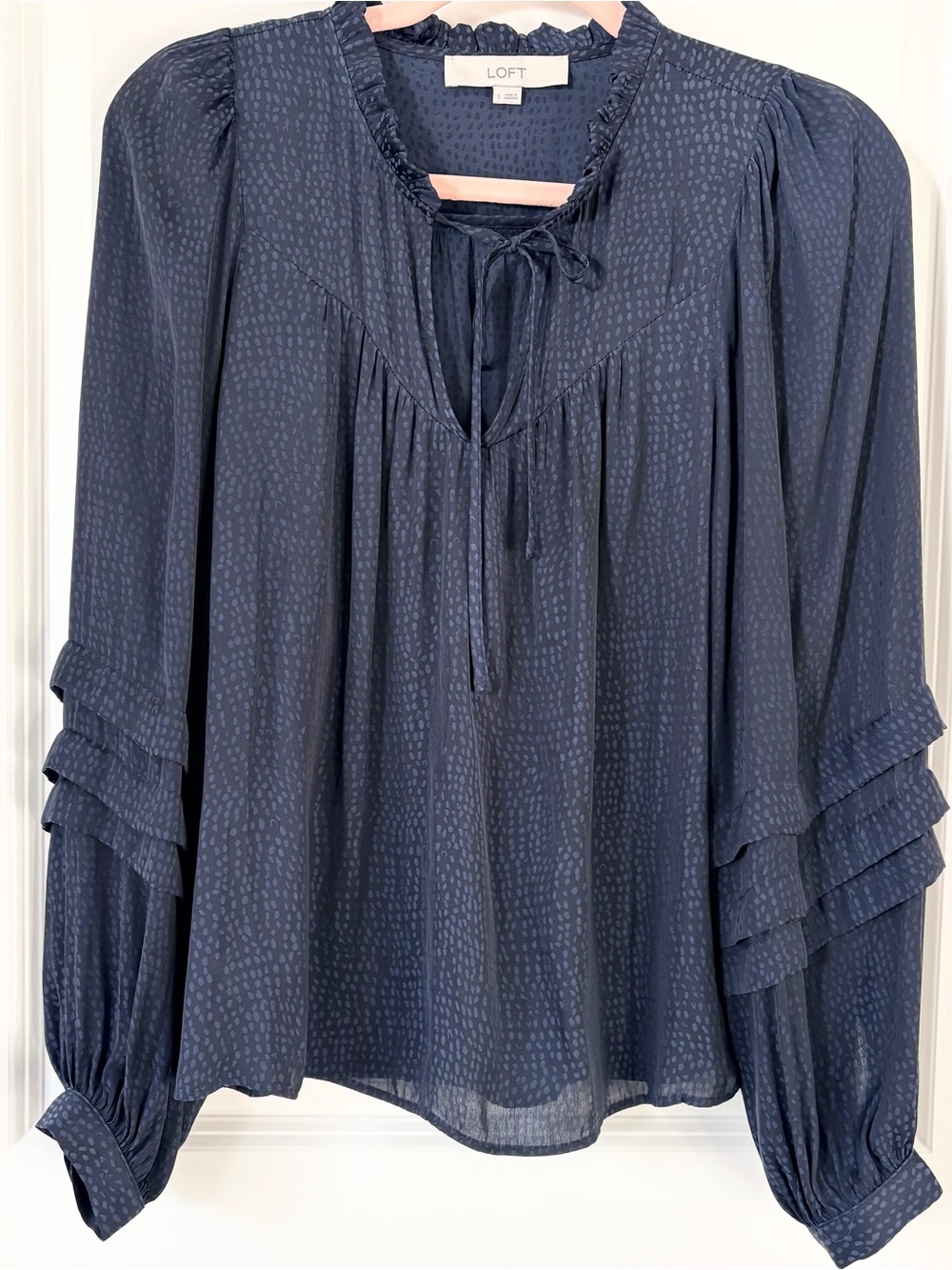 LOFT Navy Textured Tie-Neck Peasant Blouse Small
